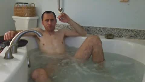 Snapshot of tom6801 chatting on November 2025 08:29:02 AM Tom online show from November 2025 08:29:02 AM