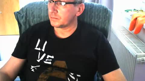Snapshot of tom_653 chatting on October 2025 03:30:01 PM Tom online show from October 2025 03:30:01 PM