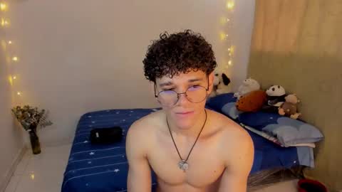 Snapshot of tom_blue10 chatting on November 2025 02:07:02 PM Tom Blue online show from November 2025 02:07:02 PM