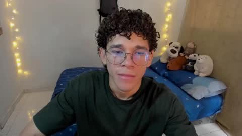 Snapshot of tom_blue10 chatting on November 2025 04:29:02 PM Tom Blue online show from November 2025 04:29:02 PM