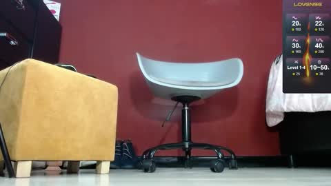 Tom online show from February 2025 12:03:02 PM