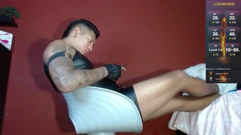 Tom online show from February 2025 01:04:02 AM