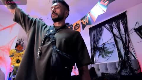 Snapshot of tom_cooper_1 chatting on October 2025 12:26:02 PM Master of pleasure online show from October 2025 12:26:02 PM