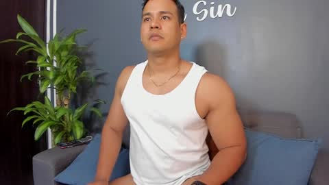 Tom Sin online show from December 2024 09:31:01 PM
