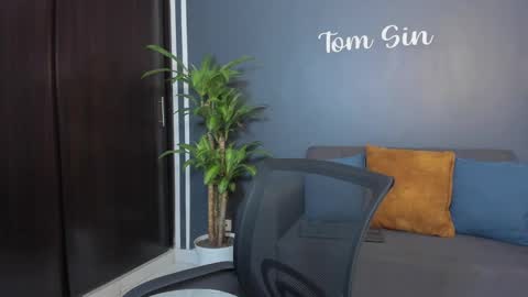 Tom Sin online show from January 2025 12:27:01 AM
