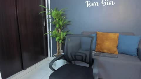 Tom Sin online show from January 2025 01:44:01 AM