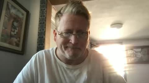 Snapshot of tomascausa chatting on January 2025 05:52:02 PM Hola online show from January 2025 05:52:02 PM