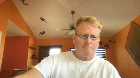 Hola online show from October 2025 06:52:02 PM