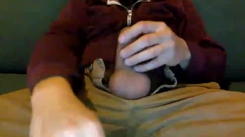 Snapshot of tombi125 chatting on January 2025 07:08:01 PM tombi125 online show from January 2025 07:08:01 PM