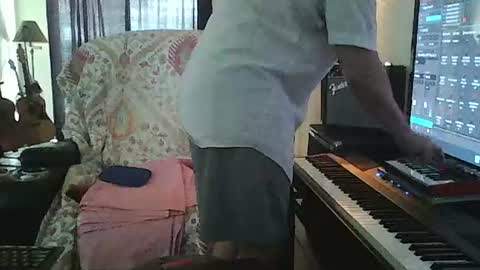sirmuggsalot online show from July 2026 06:06:02 PM