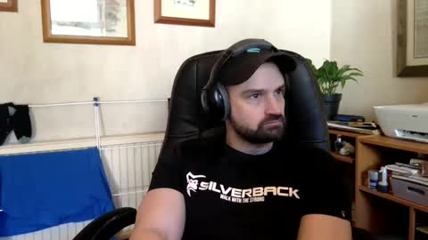 tomf1982 online show from March 2026 11:37:01 AM