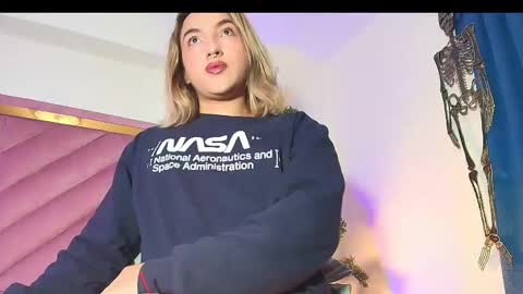 Snapshot of tomlondon_ chatting on November 2025 02:17:02 PM online show from November 2025 02:17:02 PM