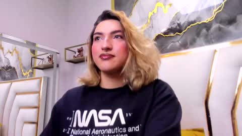 Snapshot of tomlondon_ chatting on November 2025 11:55:02 AM online show from November 2025 11:55:02 AM