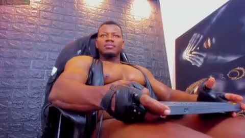 Tom Mike online show from July 2026 04:20:01 PM