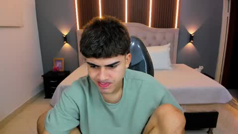 Snapshot of tommy18__ chatting on June 2026 03:29:02 AM Tommy online show from June 2026 03:29:02 AM