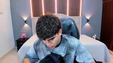 Snapshot of tommy18__ chatting on June 2026 03:15:01 AM Tommy online show from June 2026 03:15:01 AM