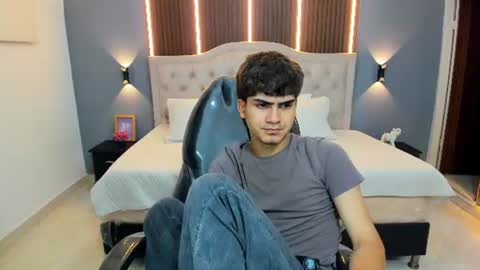 Snapshot of tommy18__ chatting on June 2026 03:40:01 AM Tommy online show from June 2026 03:40:01 AM