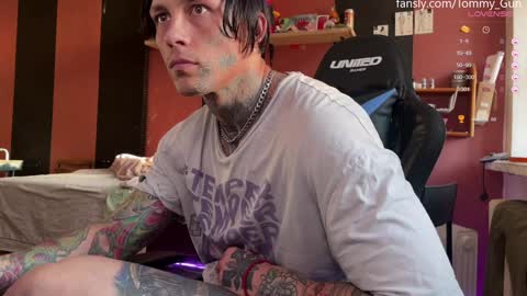 Snapshot of tommy__gun_ chatting on December 2024 11:19:01 AM Tommy and Katana online show from December 2024 11:19:01 AM