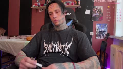 Snapshot of tommy__gun_ chatting on December 2024 08:41:02 AM Tommy and Katana online show from December 2024 08:41:02 AM