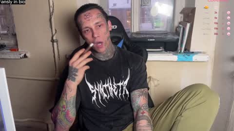 Snapshot of tommy__gun_ chatting on January 2025 01:48:01 PM Tommy and Katana online show from January 2025 01:48:01 PM