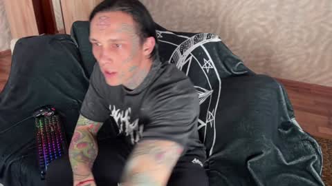 Snapshot of tommy__gun_ chatting on January 2025 10:10:01 AM Tommy and Katana online show from January 2025 10:10:01 AM