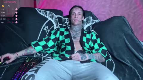 Snapshot of tommy__gun_ chatting on February 2025 03:38:02 PM Tommy and Katana online show from February 2025 03:38:02 PM