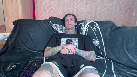 Snapshot of tommy__gun_ chatting on March 2025 01:03:02 PM Tommy and Katana online show from March 2025 01:03:02 PM