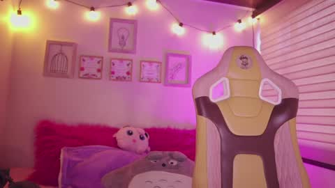 Blue  online show from April 2026 12:38:01 PM