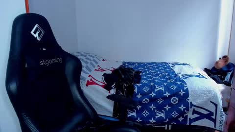 Twitter BreddTommy IG tommy bredd online show from February 2026 06:07:01 PM