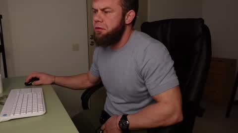 Snapshot of tommy_burnzzz chatting on January 2025 03:35:01 AM tommy burnzzz online show from January 2025 03:35:01 AM