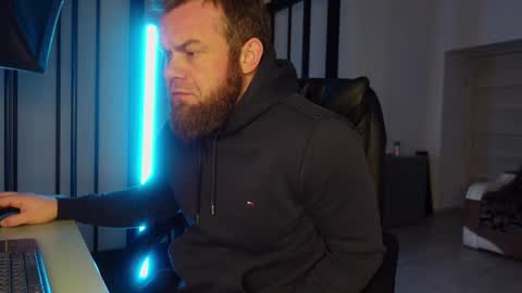 Snapshot of tommy_burnzzz chatting on March 2025 02:36:01 AM tommy burnzzz online show from March 2025 02:36:01 AM