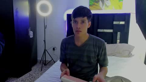 Snapshot of tommy_carlos chatting on January 2026 02:48:02 AM online show from January 2026 02:48:02 AM