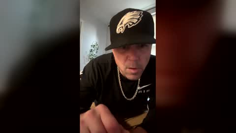 Snapshot of tommy_knuckles chatting on December 2025 09:33:01 PM Tommy online show from December 2025 09:33:01 PM