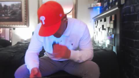 Snapshot of tommy_knuckles chatting on December 2025 05:59:02 AM Tommy online show from December 2025 05:59:02 AM