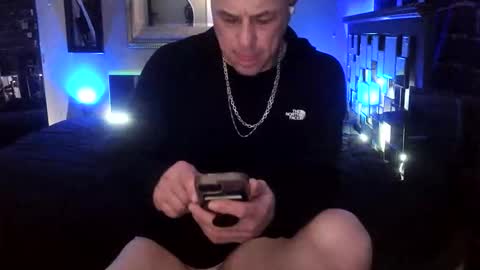 Snapshot of tommy_knuckles chatting on February 2026 01:21:01 AM Tommy online show from February 2026 01:21:01 AM