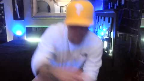 Snapshot of tommy_knuckles chatting on February 2026 03:43:01 AM Tommy online show from February 2026 03:43:01 AM