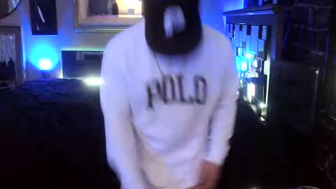 Snapshot of tommy_knuckles chatting on February 2026 10:33:01 AM Tommy online show from February 2026 10:33:01 AM