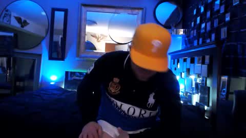 Snapshot of tommy_knuckles chatting on February 2026 05:52:01 AM Tommy online show from February 2026 05:52:01 AM