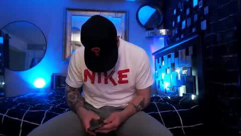 Snapshot of tommy_knuckles chatting on April 2026 10:05:02 PM Tommy online show from April 2026 10:05:02 PM
