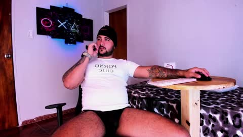 Snapshot of tommy_sccott chatting on December 2024 03:04:02 AM tommy_sccott online show from December 2024 03:04:02 AM