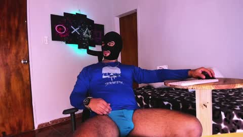 Snapshot of tommy_sccott chatting on December 2024 04:56:02 AM tommy_sccott online show from December 2024 04:56:02 AM