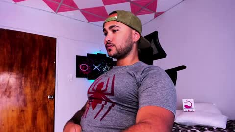 Snapshot of tommy_sccott chatting on January 2025 02:49:01 AM tommy_sccott online show from January 2025 02:49:01 AM