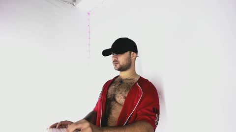 Snapshot of tommy_sccott chatting on October 2025 11:01:02 PM tommy_sccott online show from October 2025 11:01:02 PM