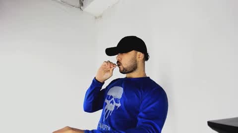 Snapshot of tommy_sccott chatting on November 2025 09:59:01 PM tommy_sccott online show from November 2025 09:59:01 PM