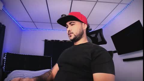 Snapshot of tommy_sccott chatting on February 2026 09:29:02 PM tommy_sccott online show from February 2026 09:29:02 PM