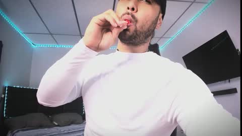 Snapshot of tommy_sccott chatting on February 2026 09:59:02 PM tommy_sccott online show from February 2026 09:59:02 PM