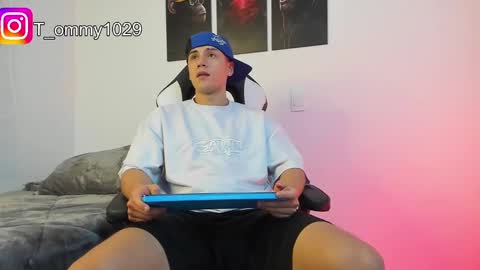 Snapshot of tommy_vm chatting on January 2025 03:52:01 AM Tommy online show from January 2025 03:52:01 AM