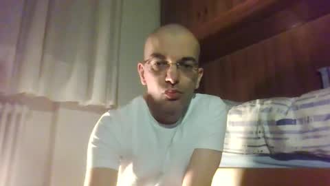 tommycorner online show from December 2024 10:04:02 PM