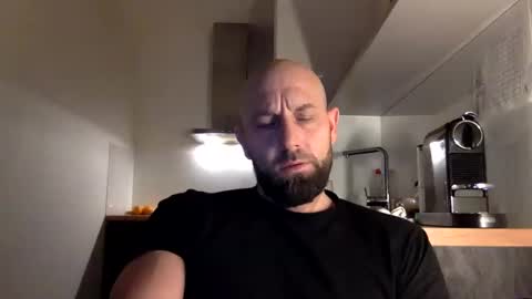 Snapshot of tommyx01 chatting on December 2024 06:43:01 AM Thomas Fit online show from December 2024 06:43:01 AM
