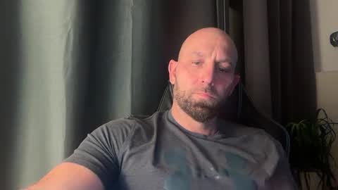 Thomas Fit online show from October 2025 09:48:02 PM